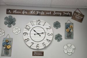 wall decor with clock